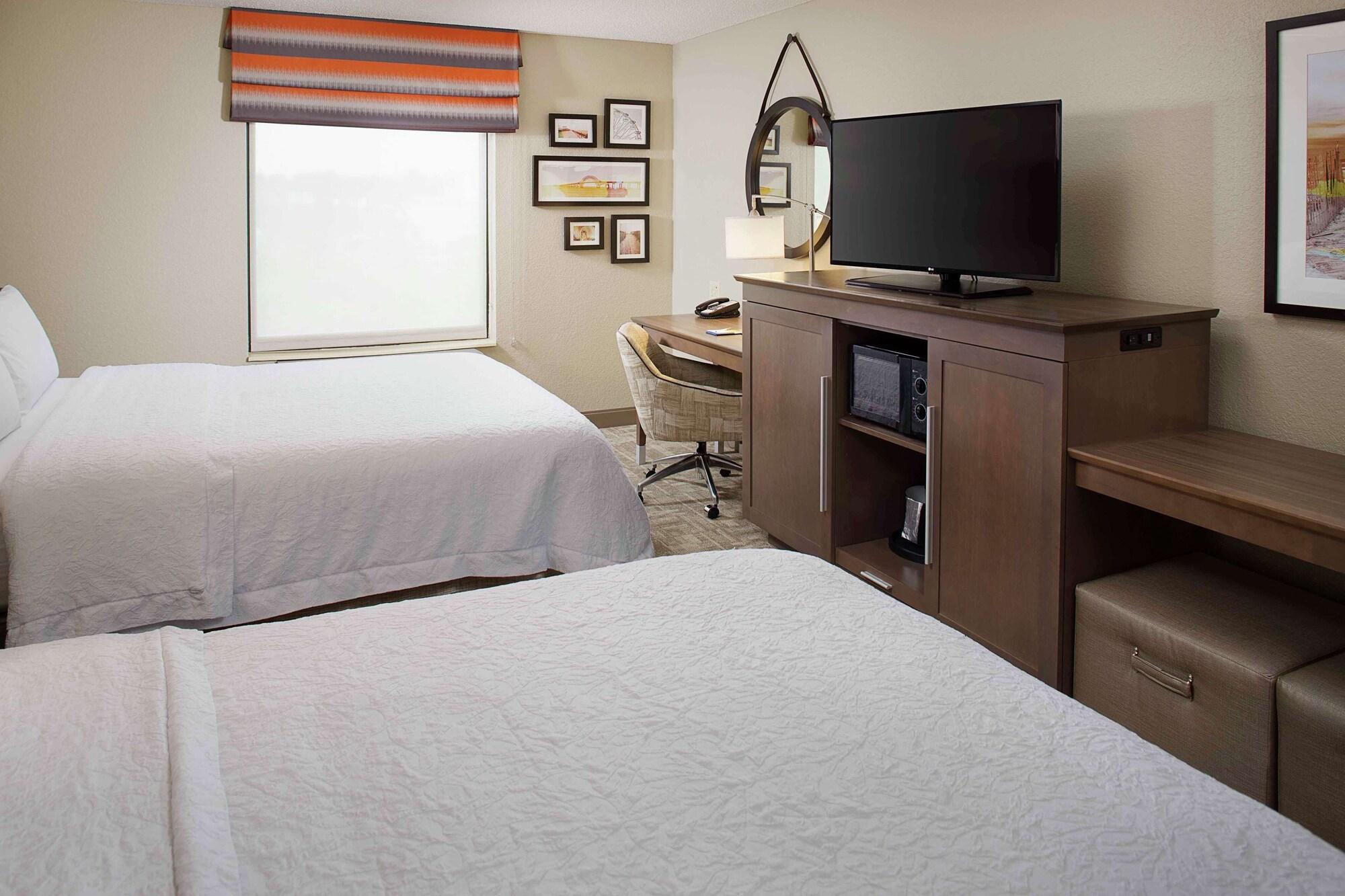 Hampton Inn By Hilton Garden City Long Island Zewnętrze zdjęcie