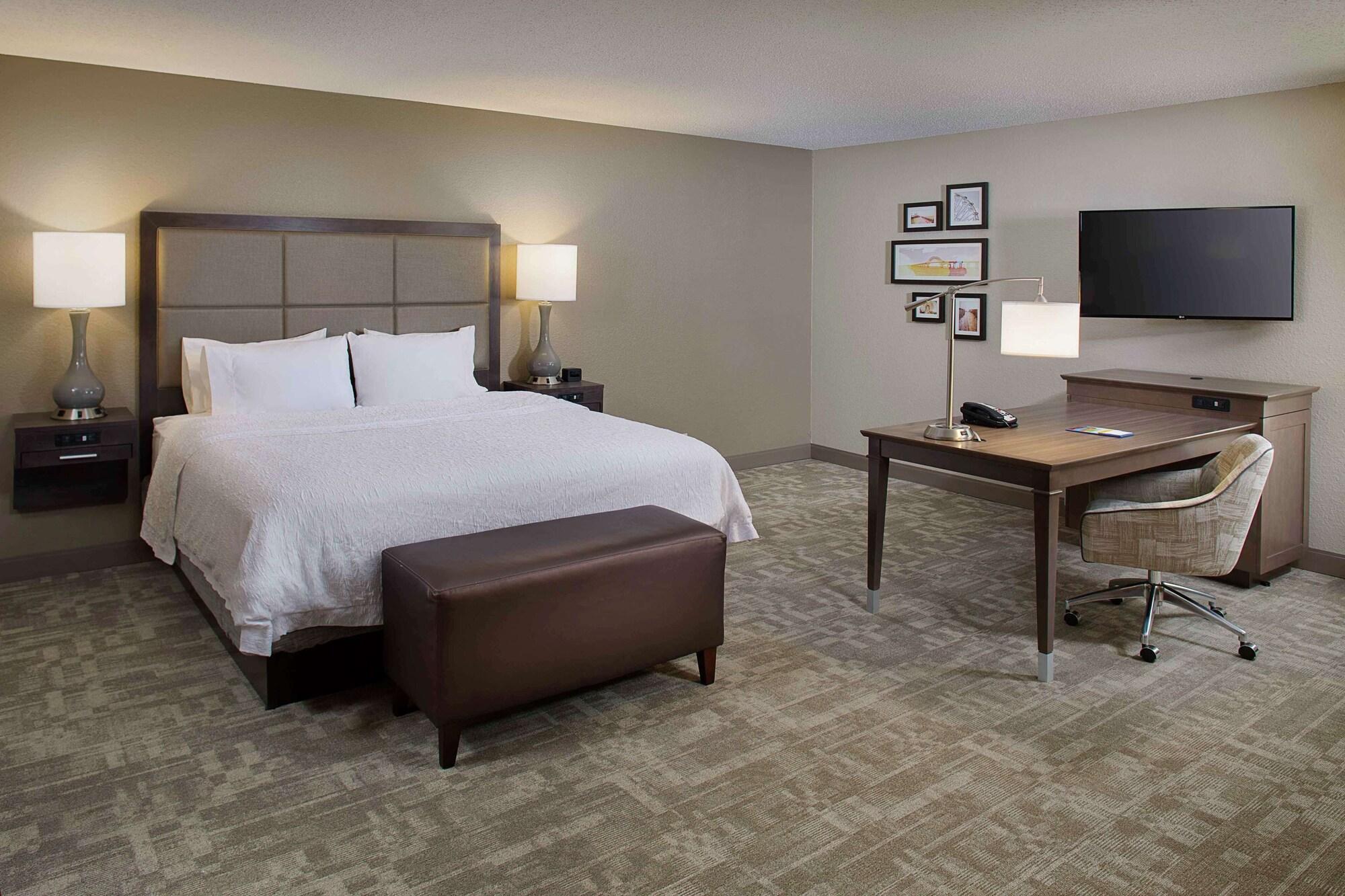 Hampton Inn By Hilton Garden City Long Island Zewnętrze zdjęcie