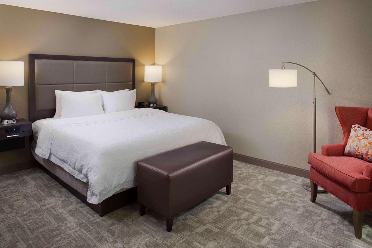 Hampton Inn By Hilton Garden City Long Island Zewnętrze zdjęcie