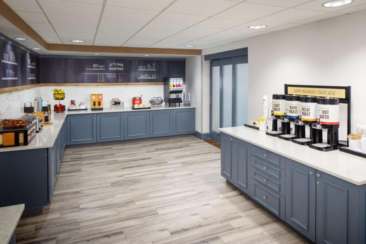 Hampton Inn By Hilton Garden City Long Island Zewnętrze zdjęcie