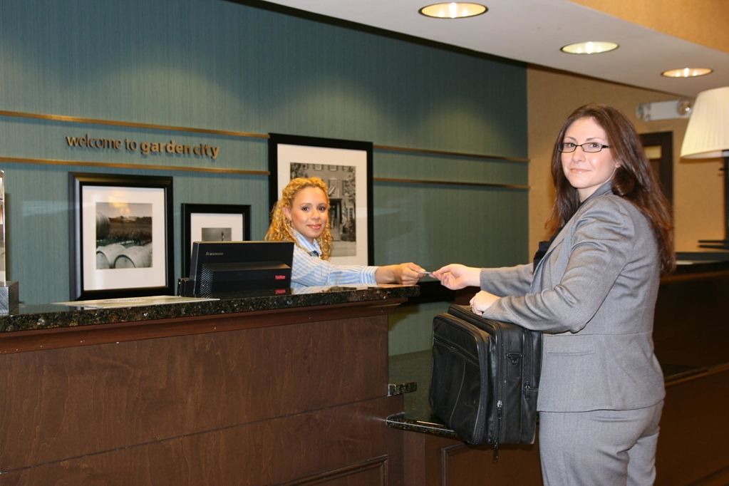 Hampton Inn By Hilton Garden City Long Island Wnętrze zdjęcie