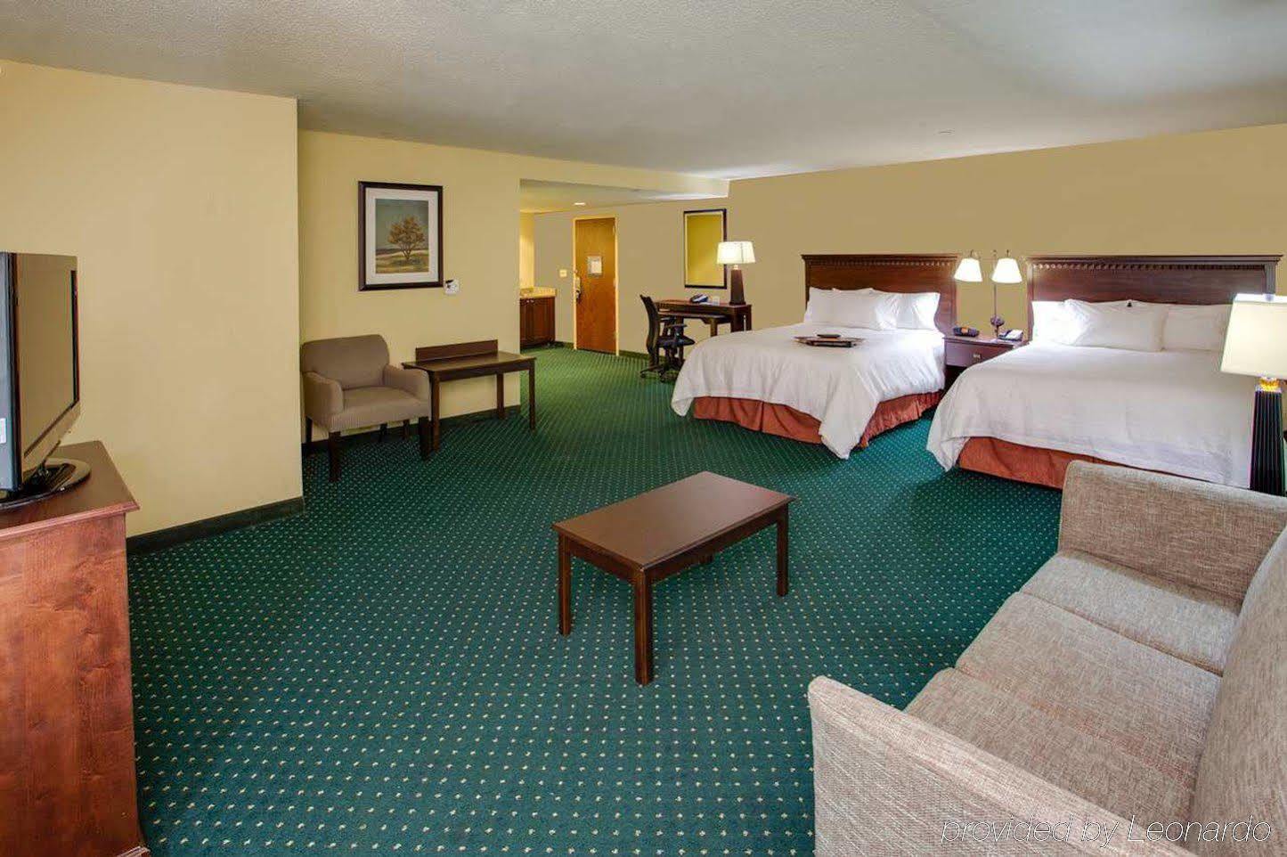 Hampton Inn By Hilton Garden City Long Island Zewnętrze zdjęcie