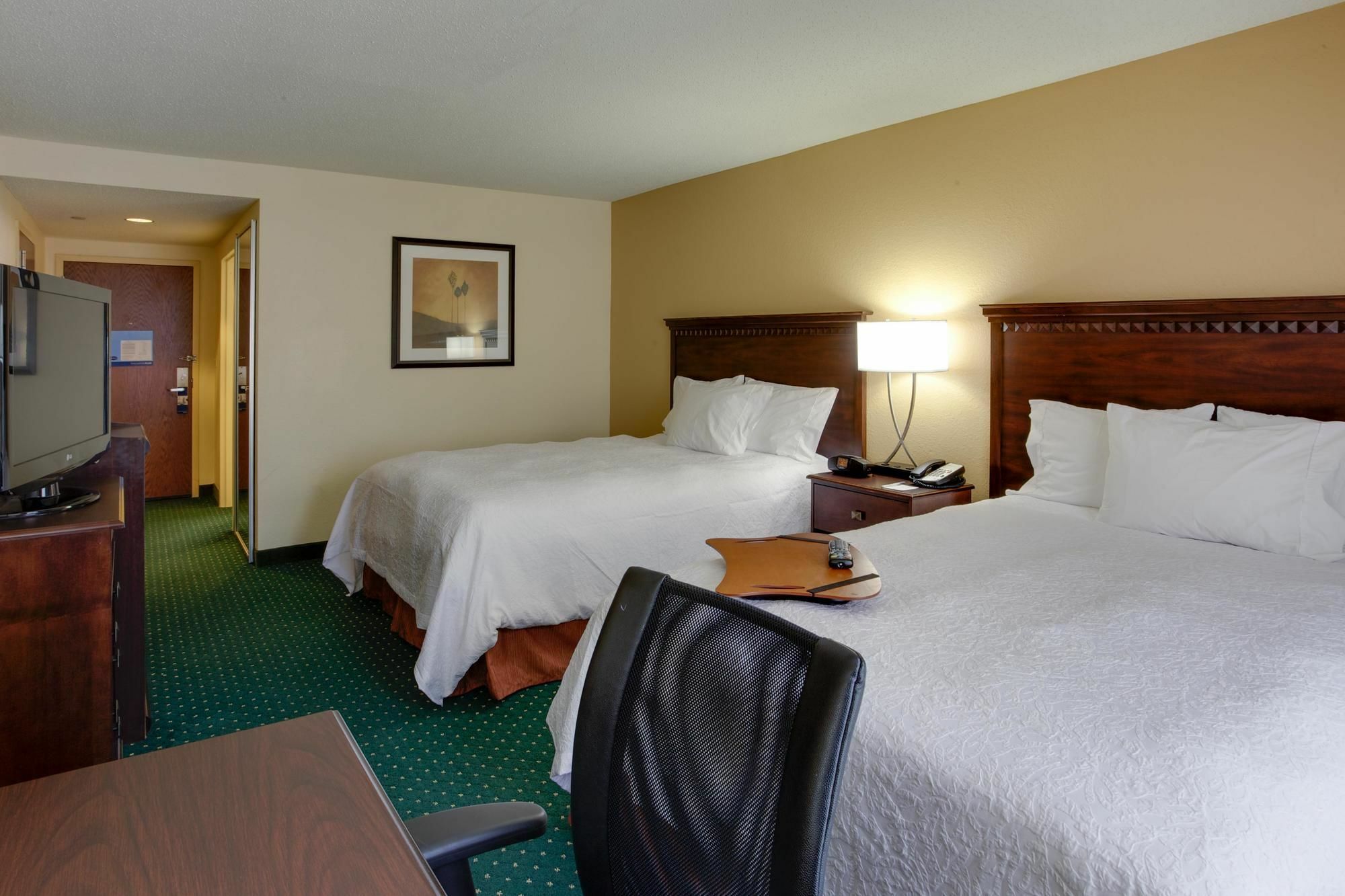 Hampton Inn By Hilton Garden City Long Island Zewnętrze zdjęcie